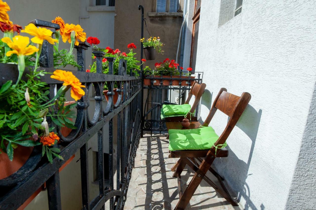 Time Traveling Apartment Sofia City المظهر الخارجي الصورة