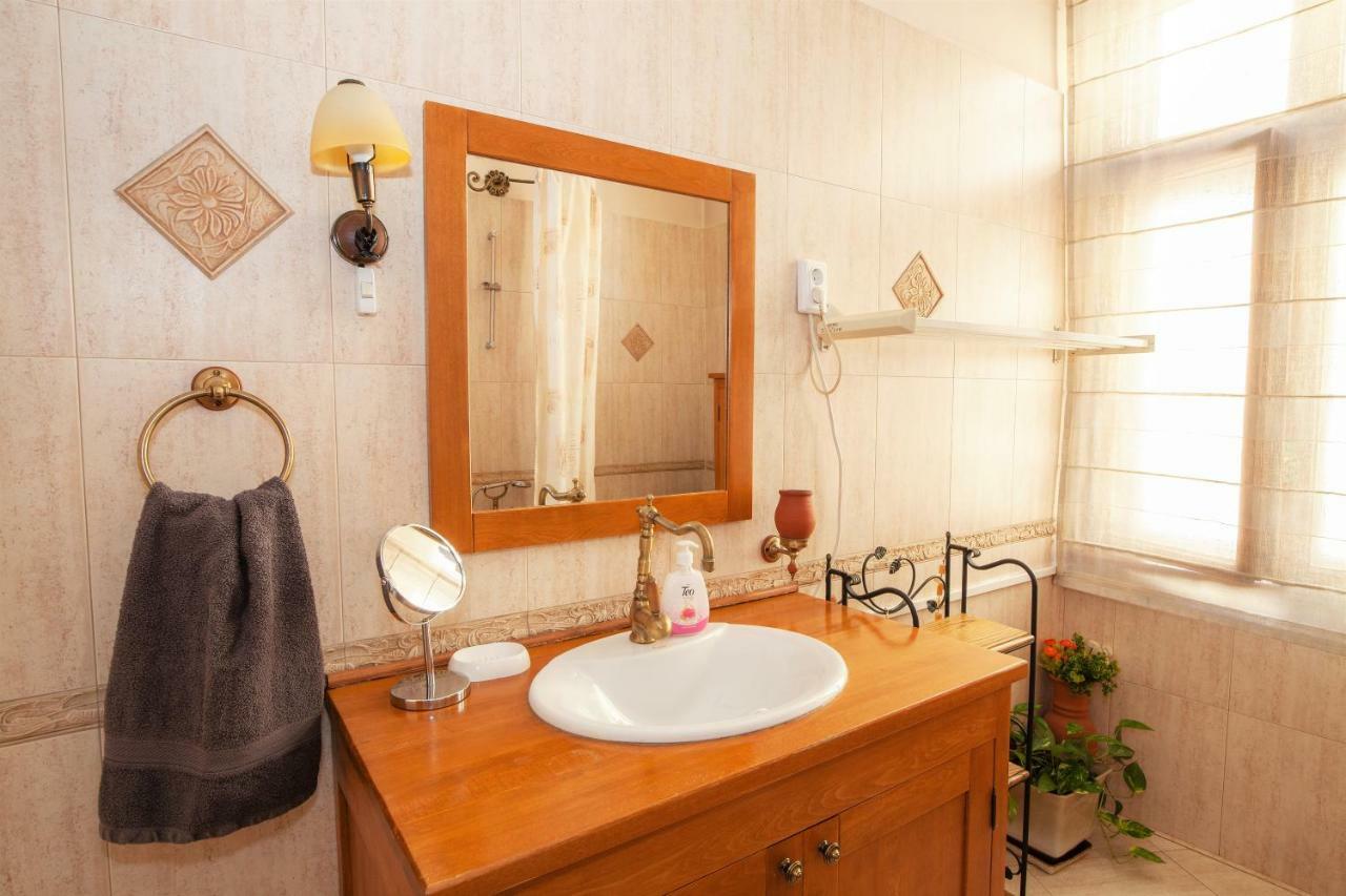 Time Traveling Apartment Sofia City المظهر الخارجي الصورة