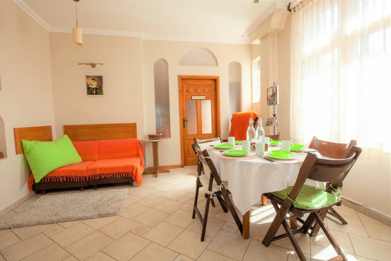 Time Traveling Apartment Sofia City المظهر الخارجي الصورة